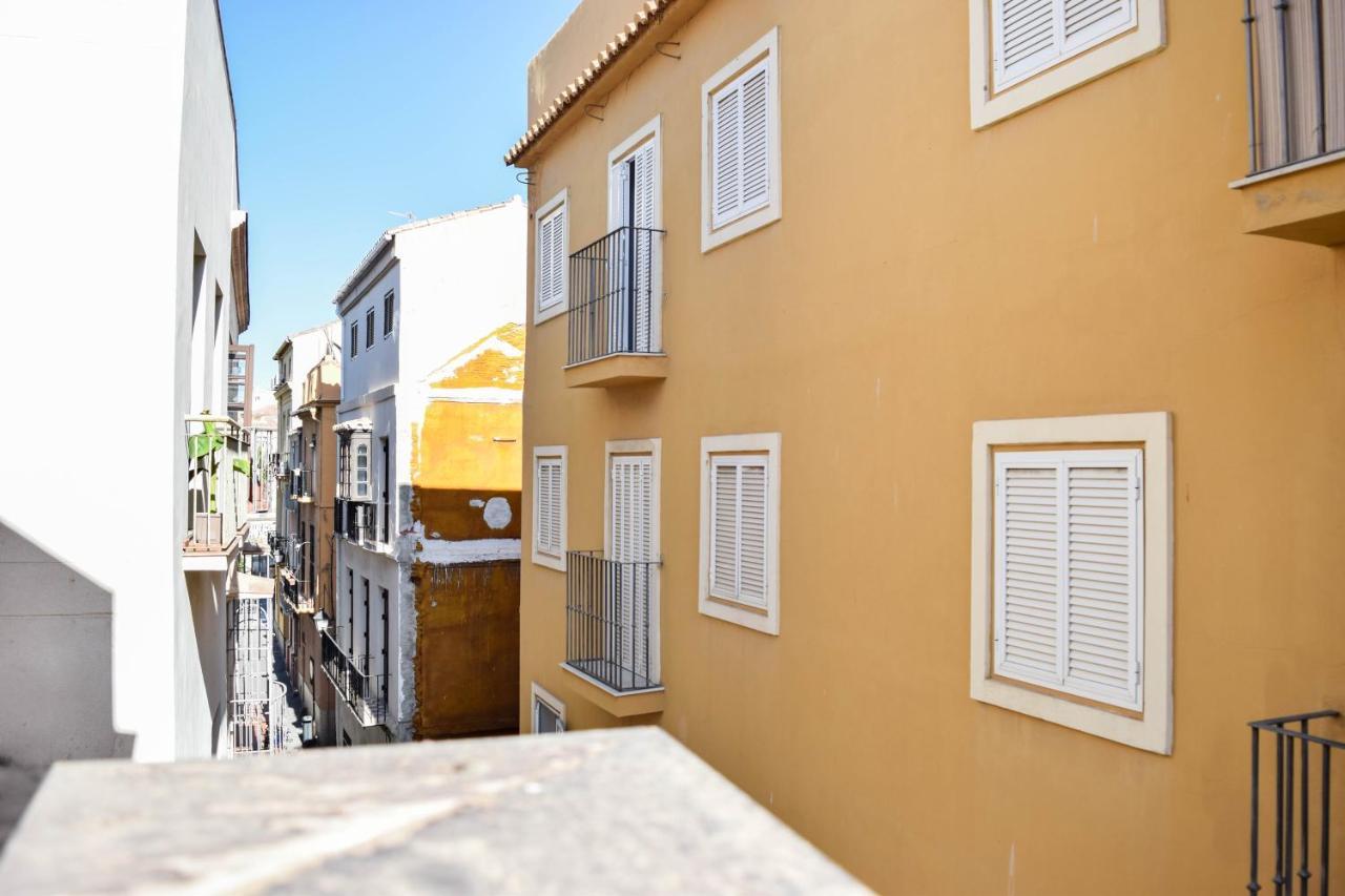 Apartamentos C/Carreteria Malaga Luaran gambar